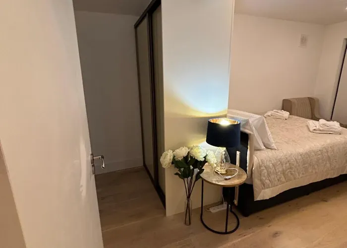 To Rent In Modern House,central Location * Дублин